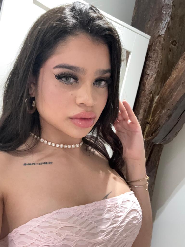 624388976: Chica busca chico en Sevilla