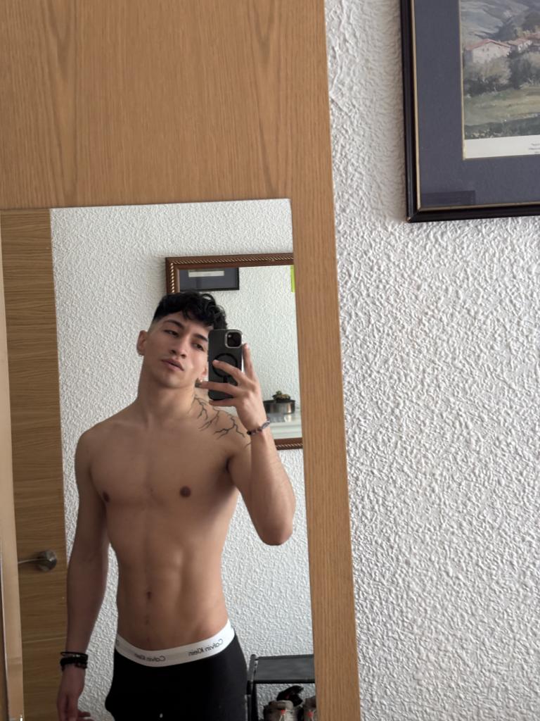 658242000: Chico busca chica en Madrid