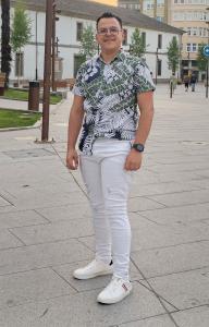 614249986: Chico busca chica en Lugo