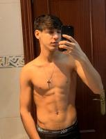 674344545: Chico busca chica en Málaga