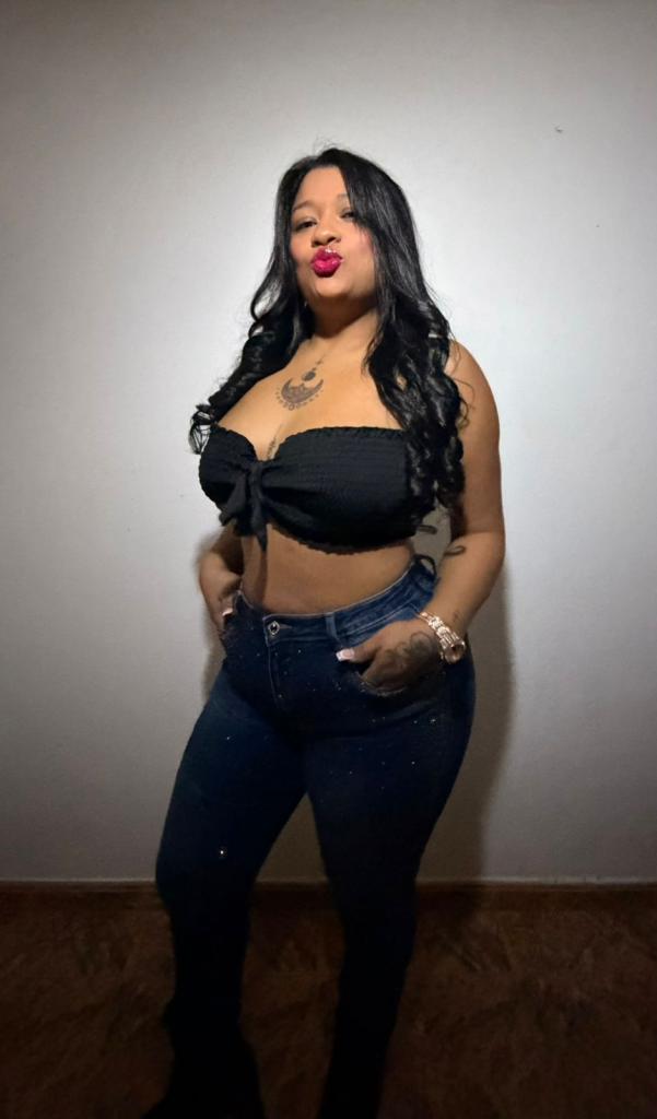 614817933: Chica busca chico en Murcia