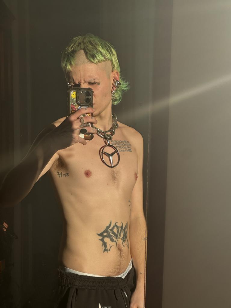 Chico busca chica en Barcelona: 