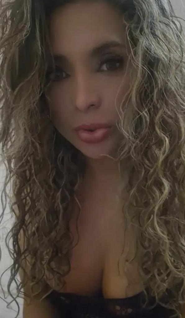 613439052: Transexual en Cáceres