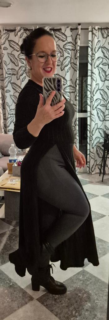 679502043: Chica busca chico en Málaga