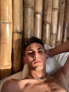 Chico busca chica en Alicante: 