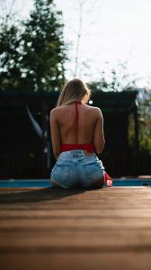 613306290: Chica busca chico en Gerona