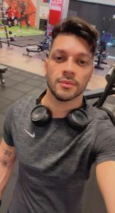 Chico busca chica en Granada: 