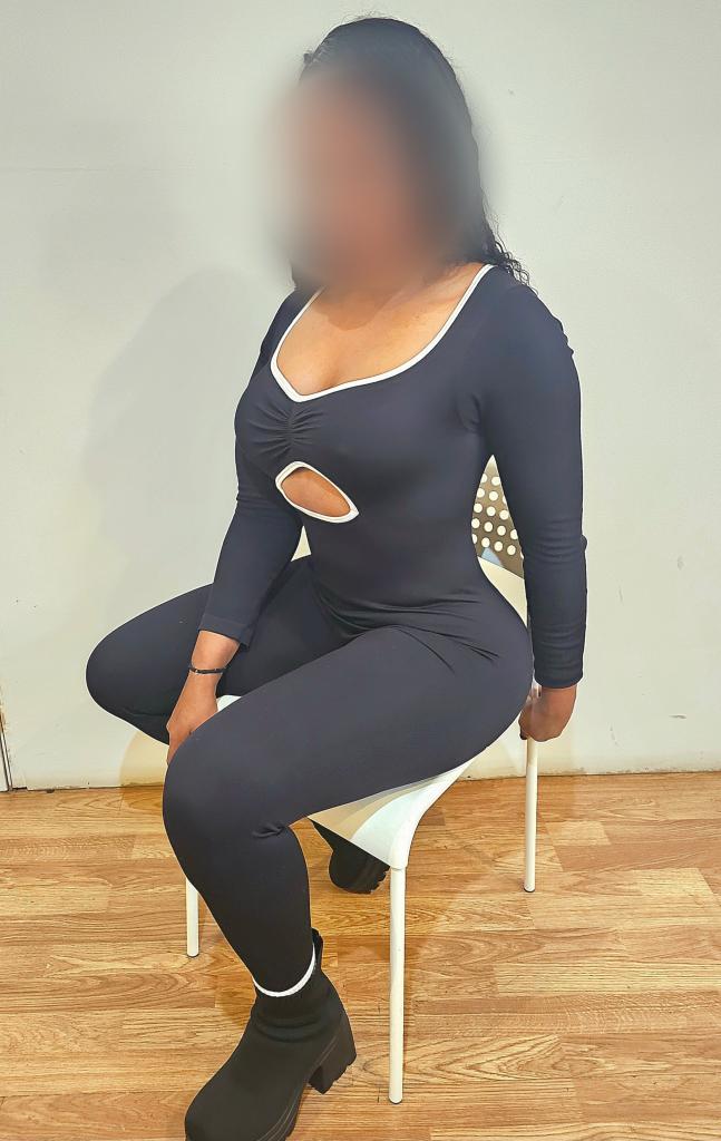 673448909: Chica busca chico en Madrid