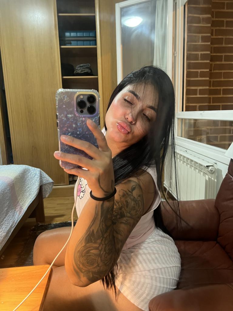 623140810: Chica busca chico en Navarra