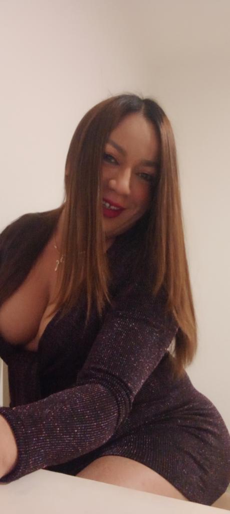 643893865: Transexual en Huelva