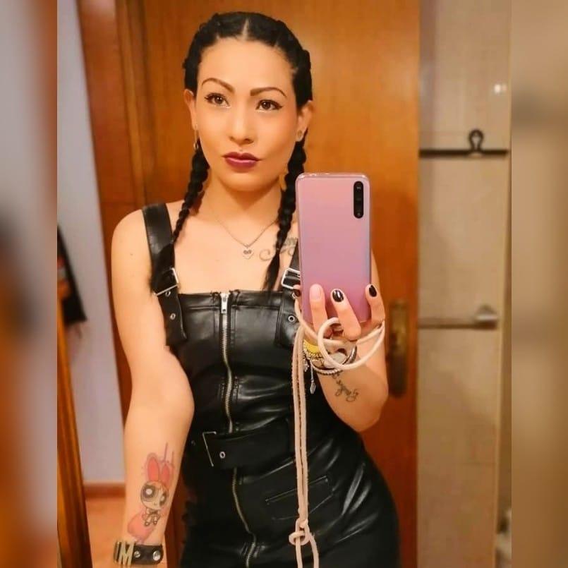 613891250: Chica busca chico en Barcelona