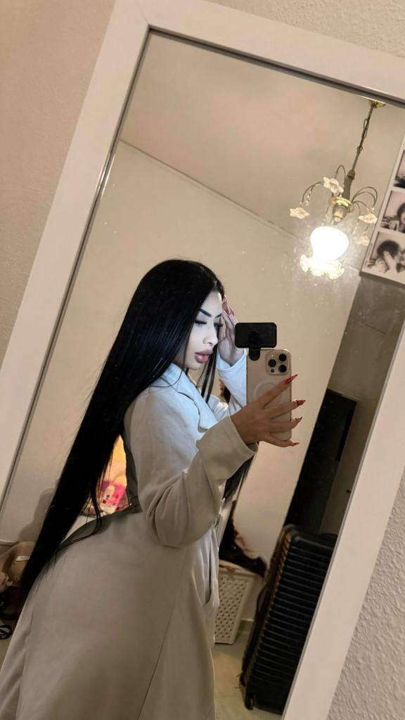 Chica busca chico en Granada: 