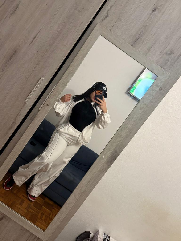 Chica busca chico en Murcia: 