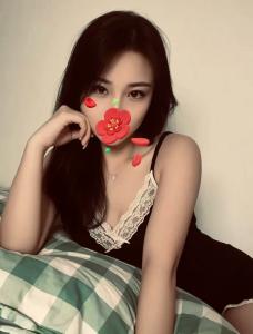 691593114: Chica busca chico en Barcelona