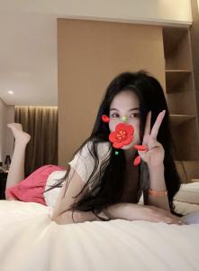 691593114: Chica busca chico en Barcelona