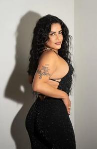 658033436: Chica busca chico en Sevilla