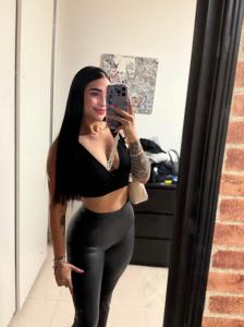 697624169: Chica busca chico en Málaga