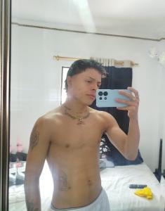 614867084: Chico busca chica en Ibiza