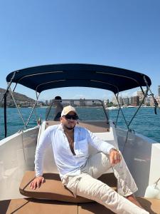 682318123: Chico busca chica en Alicante