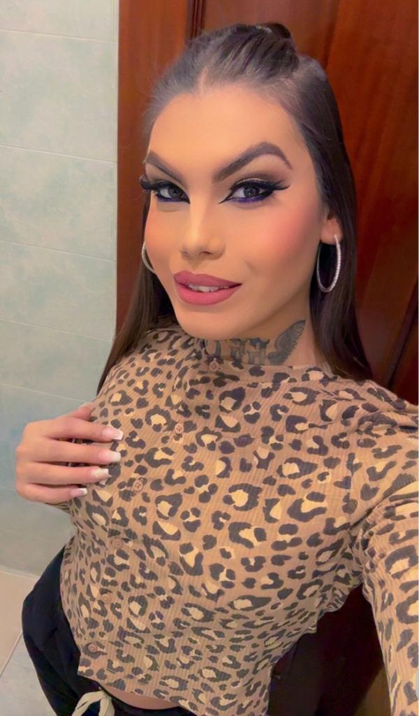 611291433: Travesti en Álava