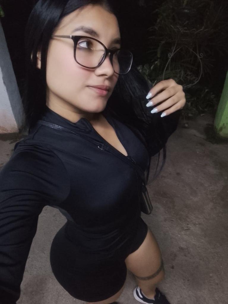 Chica busca chico en Tenerife: 