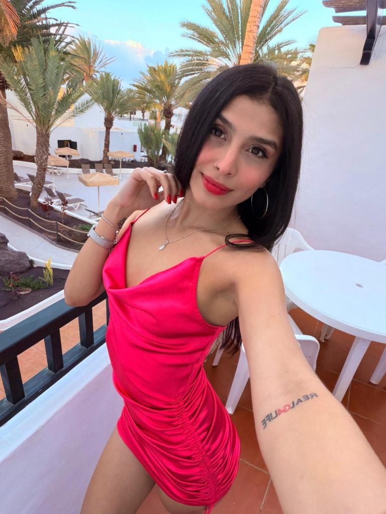 Chica busca chico en Ibiza: 