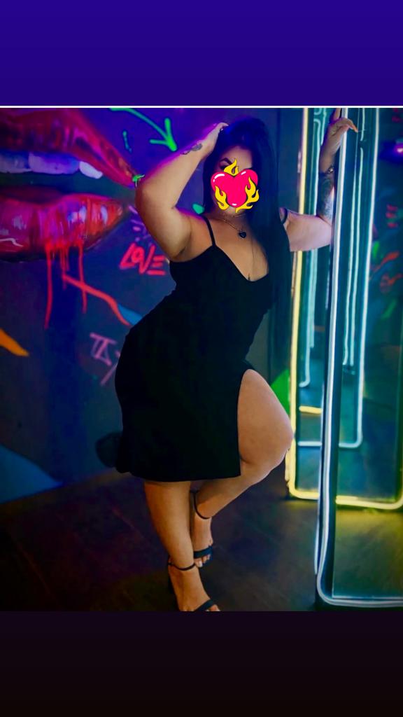 621093611: Chica busca chico en Granada