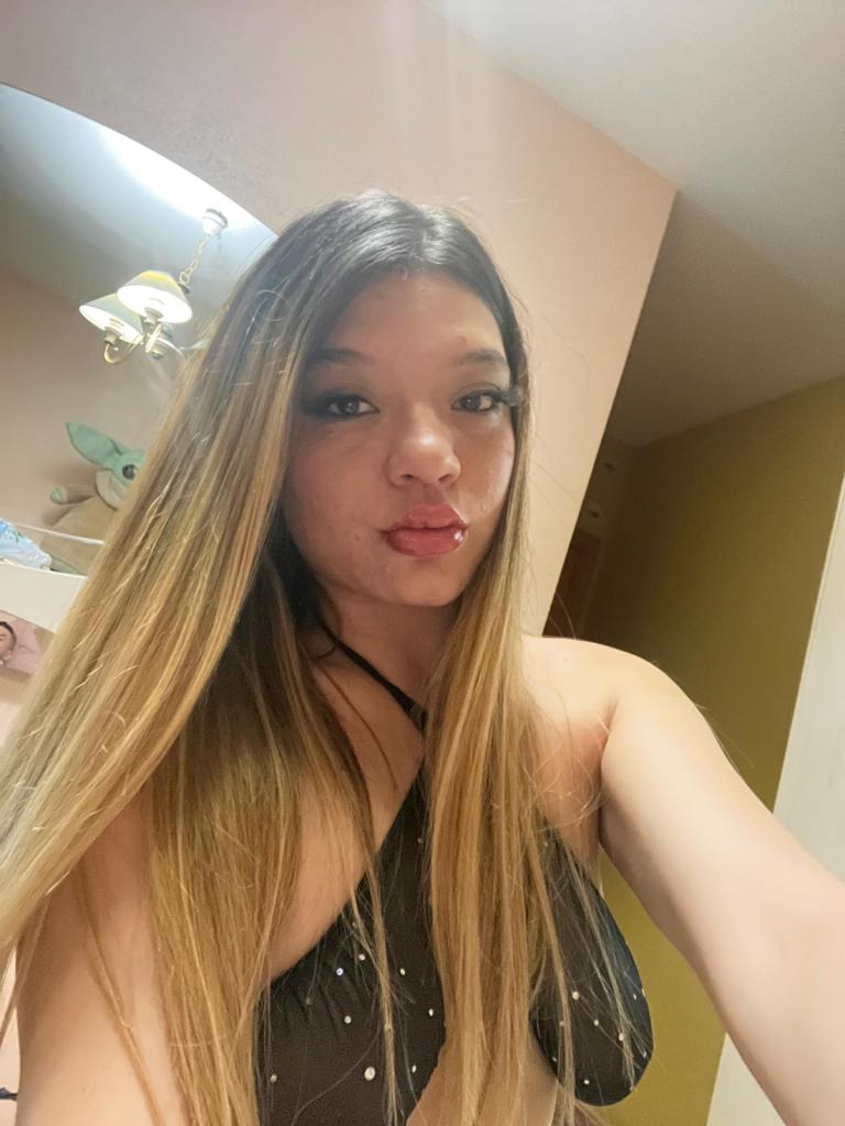 632628248: Chica busca chico en Sevilla