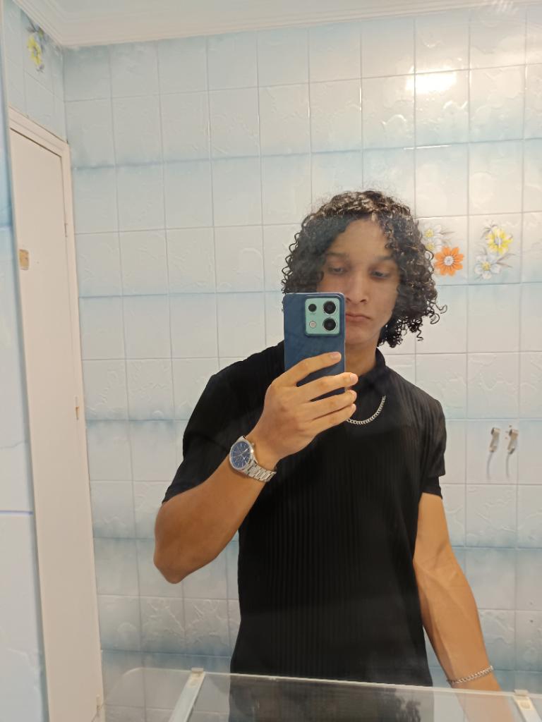 Chico busca chica en Sevilla: 