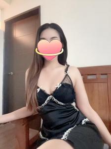 641352793: Chica busca chico en Sevilla