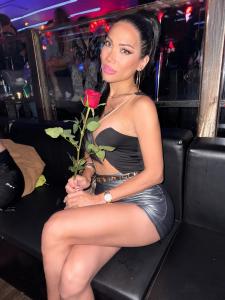 671430136: Travesti en Barcelona