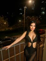 697756213: Chica busca chico en Madrid