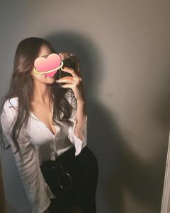 670663990: Chica busca chico en Madrid