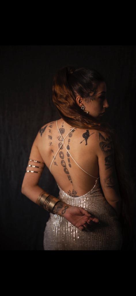 689146421: Chica busca chico en Gerona