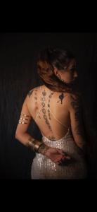 689146421: Chica busca chico en Gerona