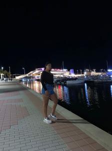 613920413: Chica busca chico en Barcelona