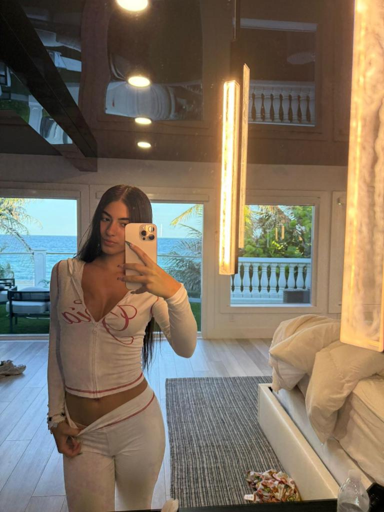 612214987: Chica busca chico en Murcia