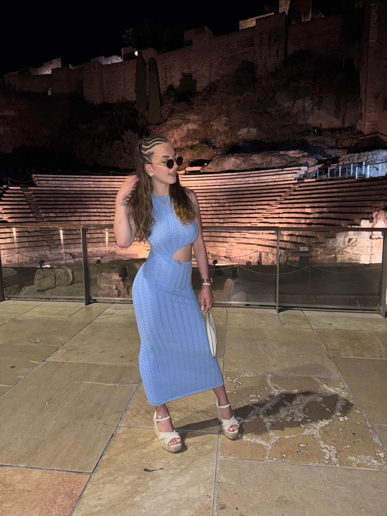 Chica busca chico en Ibiza: 