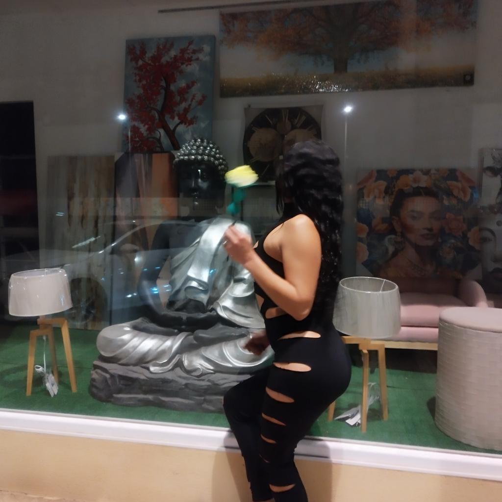 Chica busca chico en Almería: 