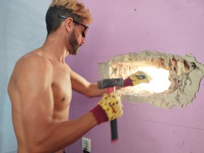 Chico busca chica en Sevilla: 