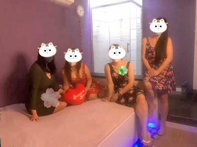 604135625: Chica busca chico en Barcelona