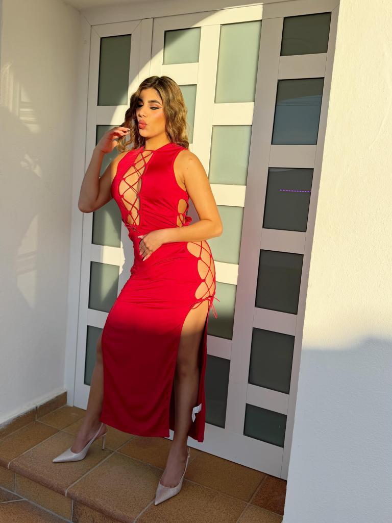 Chica busca chico en Ibiza: Chica busca chico