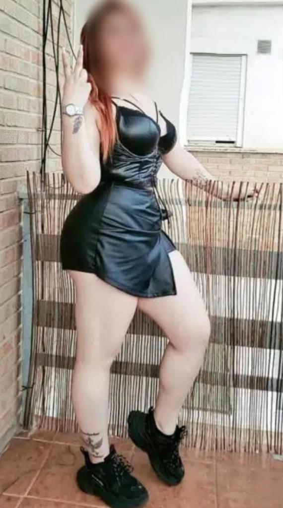 643309308: Chica busca chico en La Coruña