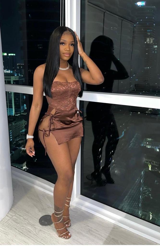 Chica busca chico en Cádiz: 