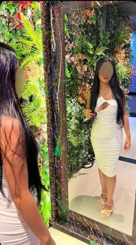 Chica busca chico en Almería: 