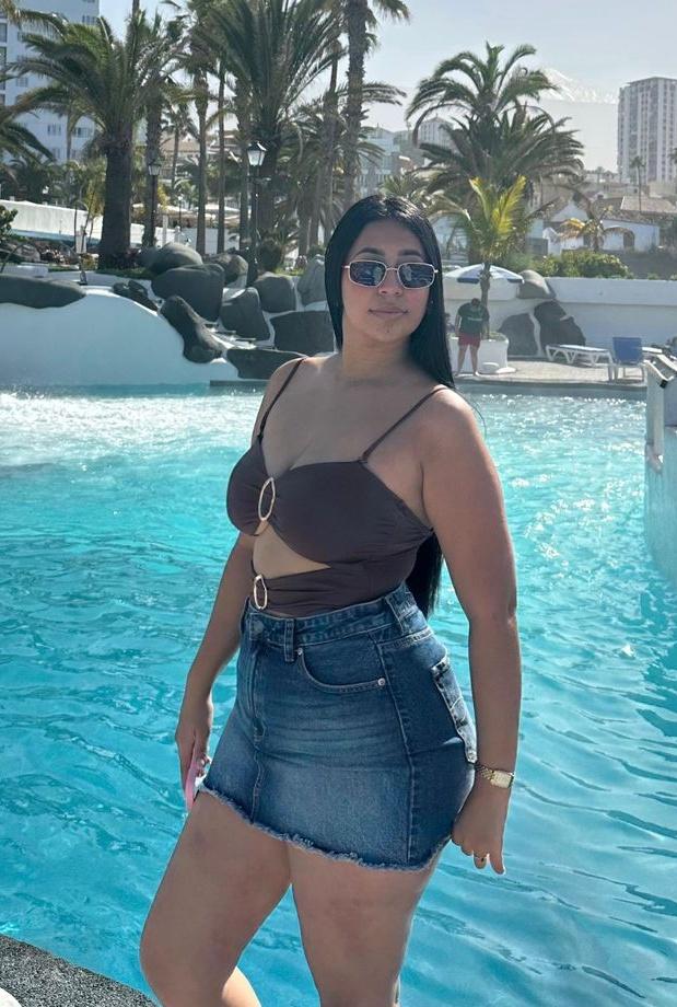 Chica busca chico en Tenerife: 