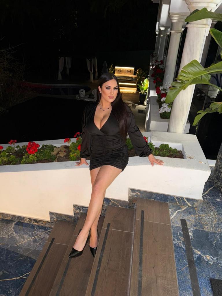 672126389: Chica busca chico en Málaga