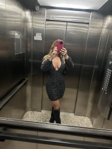 634397831: Chica busca chico en Almería