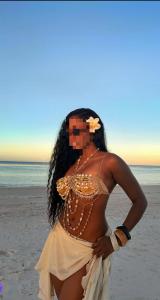 677670501: Chica busca chico en Cádiz