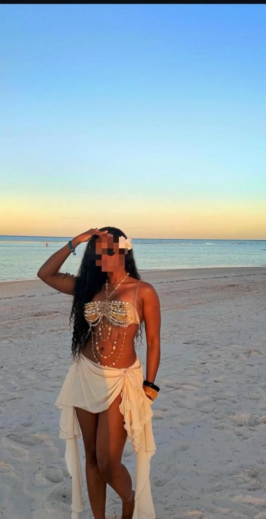 677670501: Chica busca chico en Cádiz